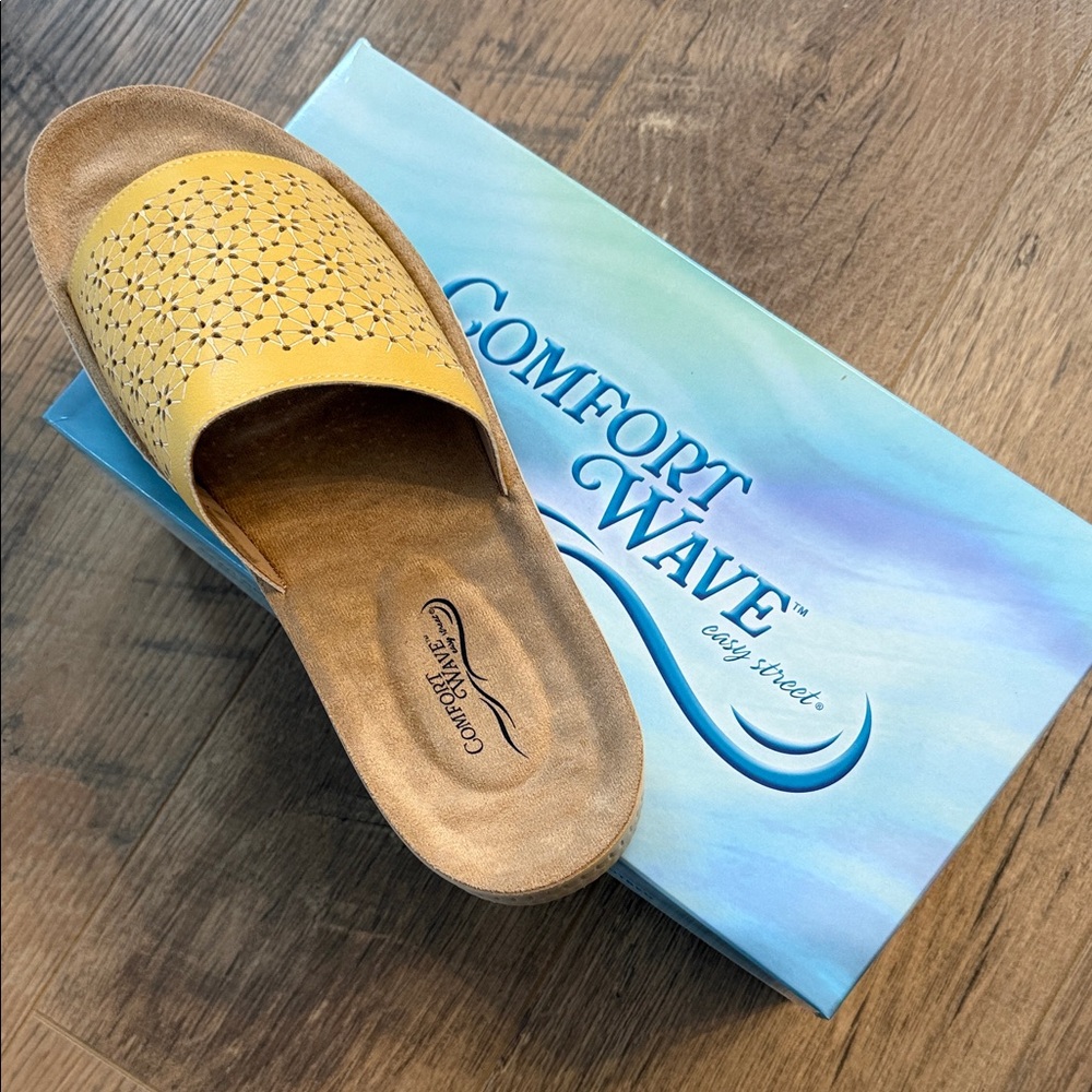 🆕 Easy Street Ivey Mustard Perforated Mules